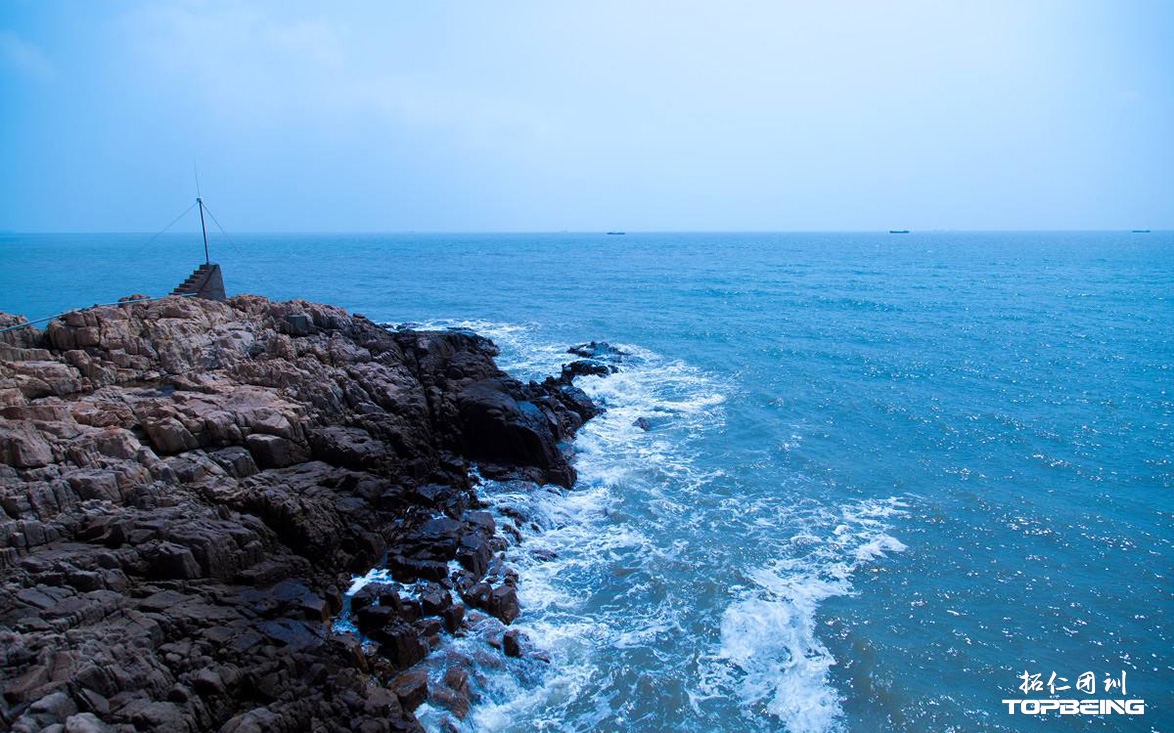 蓝天，海浪